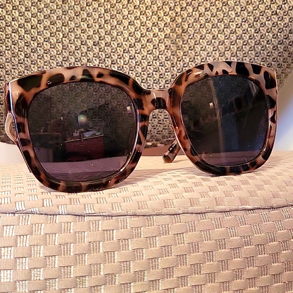 NWOT Torrid Tortoise Shell Sunglasses - Picture 7 of 7